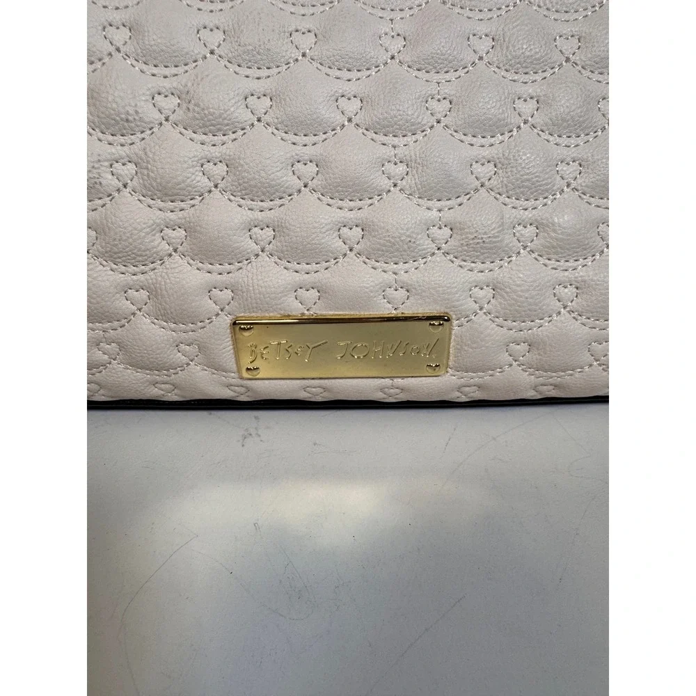 Betsey Johnson Cream Quilted Heart Tote Bag with Large Black Bow Gold Hardware - Picture 3 of 9
